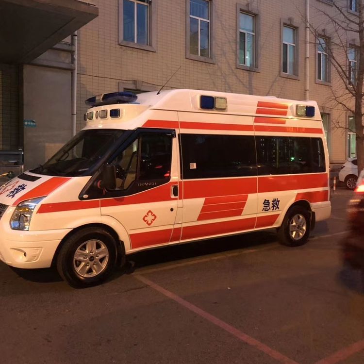 谢通门夜间租赁救护车护送病人转院：安全转运的 8 大核心注意事项